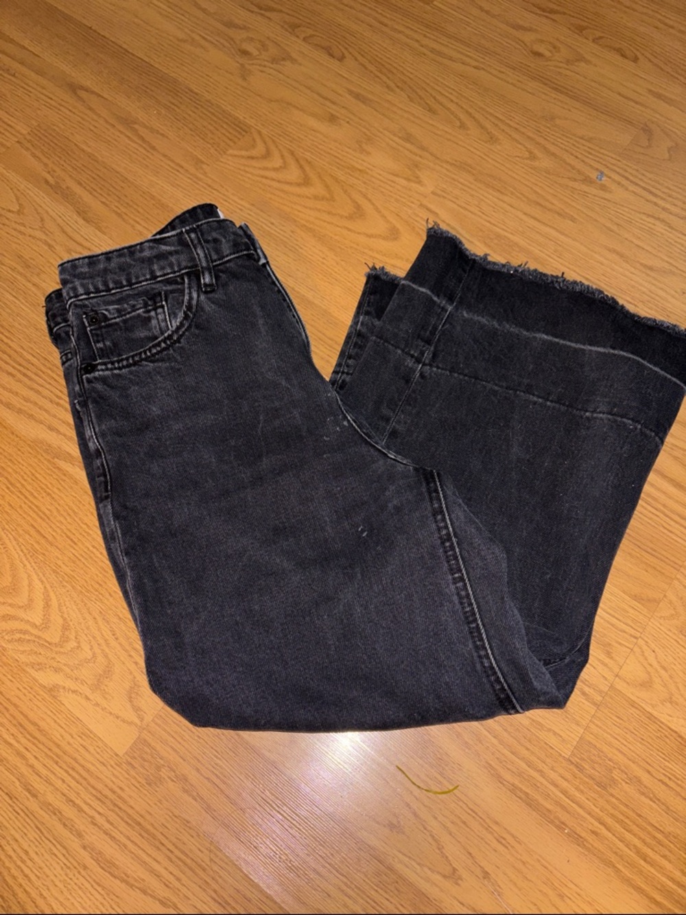 Mango Women's Black Raw Hem Wide-Leg Jeans Culotte Size 4 EUC